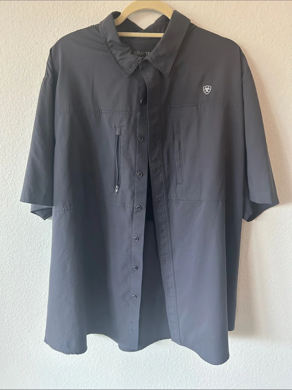 Ariat Short Sleeve Button-Front Shirt in Charcoal - Picture 1 of 5
